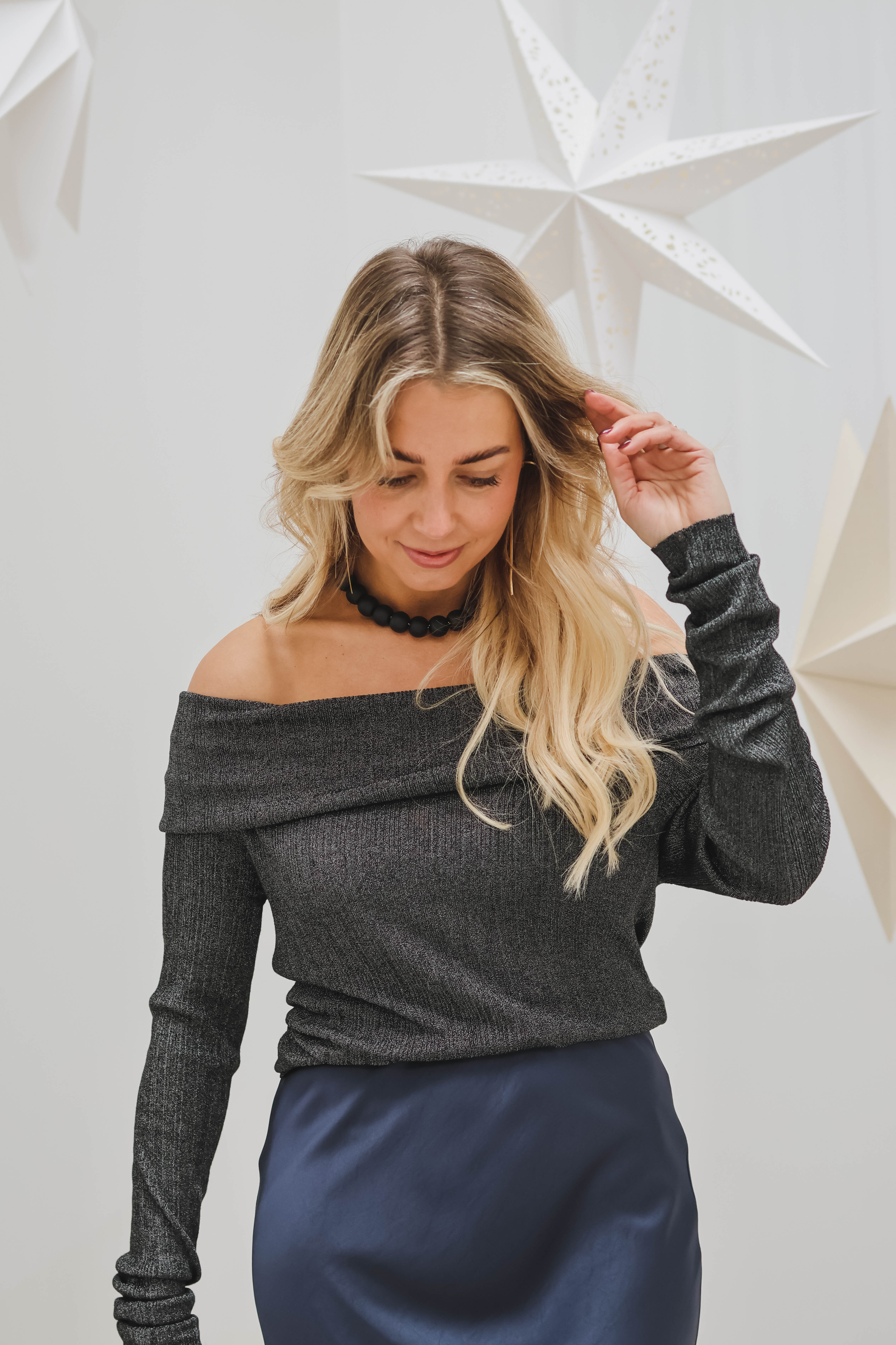 Ellis knit off shoulder